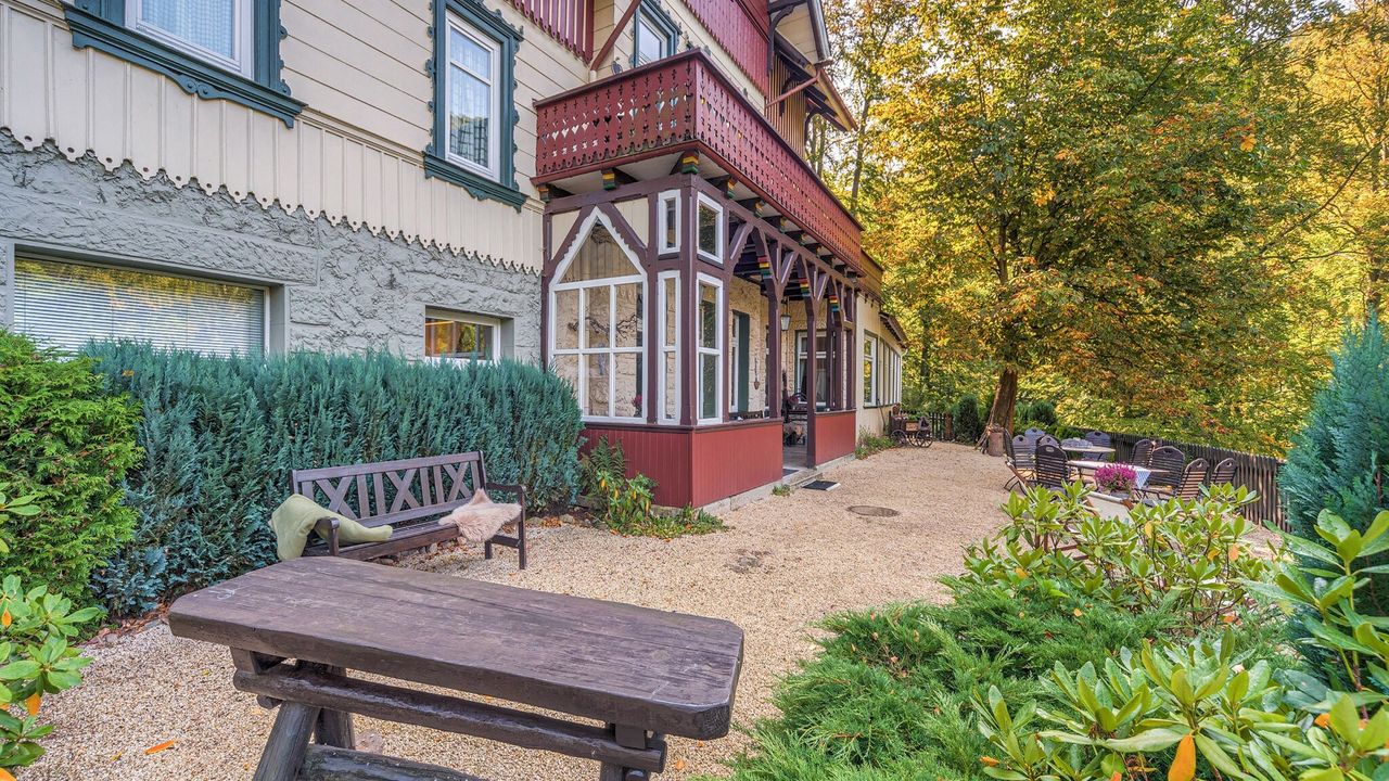 ExteriorSummer ExteriorSummer